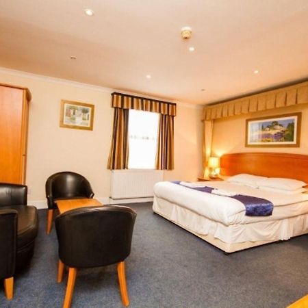 Chesters Hotel & Restaurant Σάλφορντ Εξωτερικό φωτογραφία