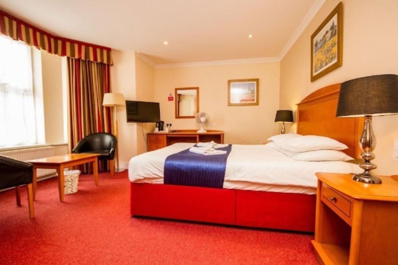 Chesters Hotel & Restaurant Σάλφορντ Εξωτερικό φωτογραφία